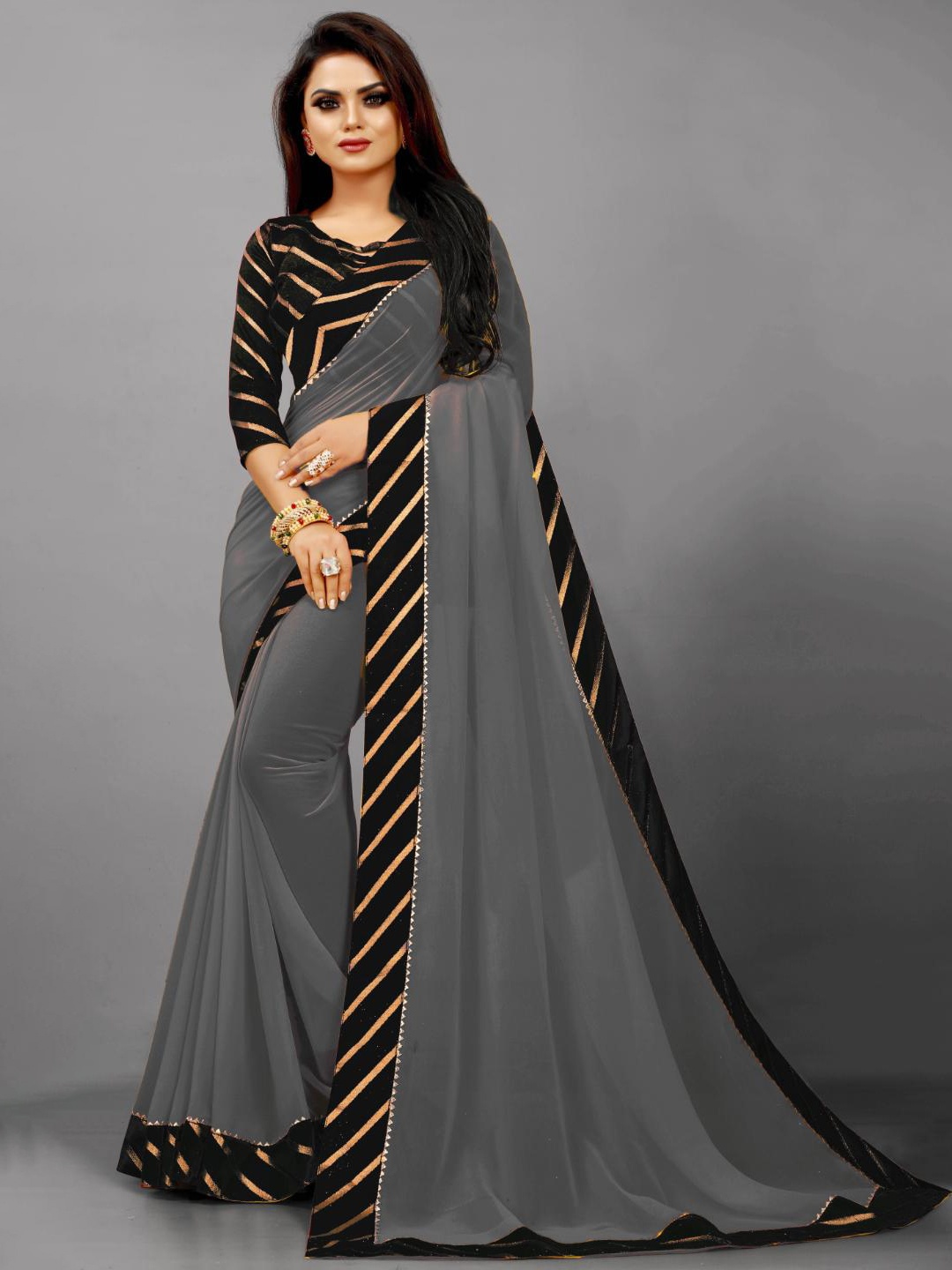 

SM TRENDZ Embellished Pure Georgette Paithani Saree, Grey