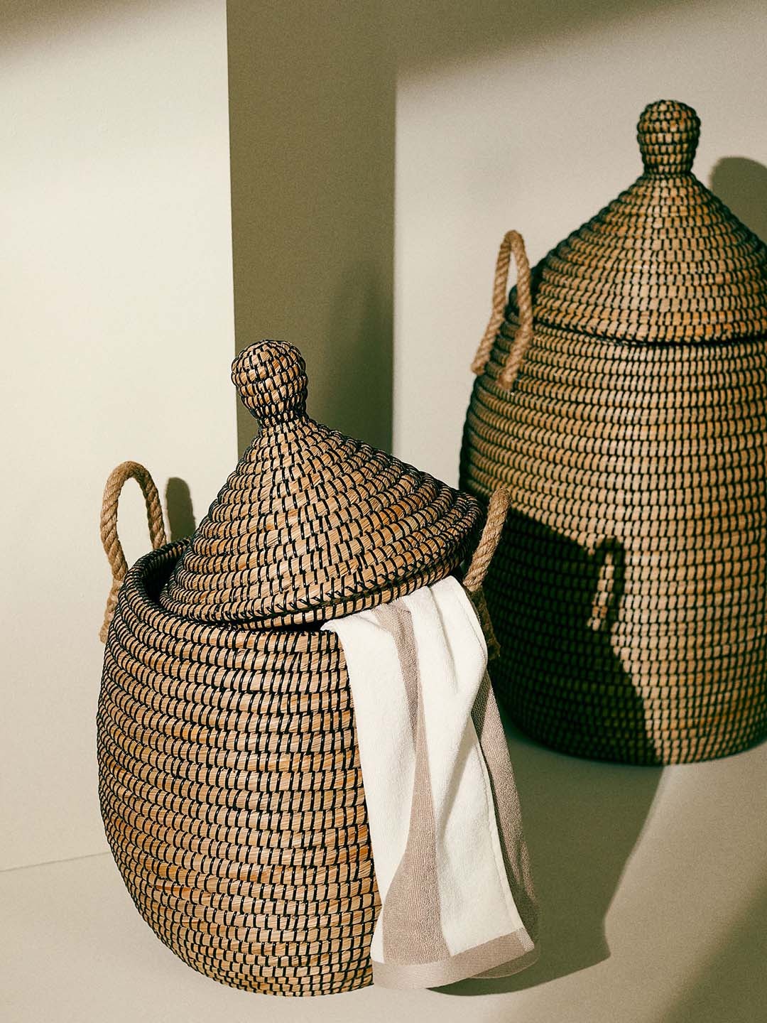

H&M Beige Lidded Storage Basket