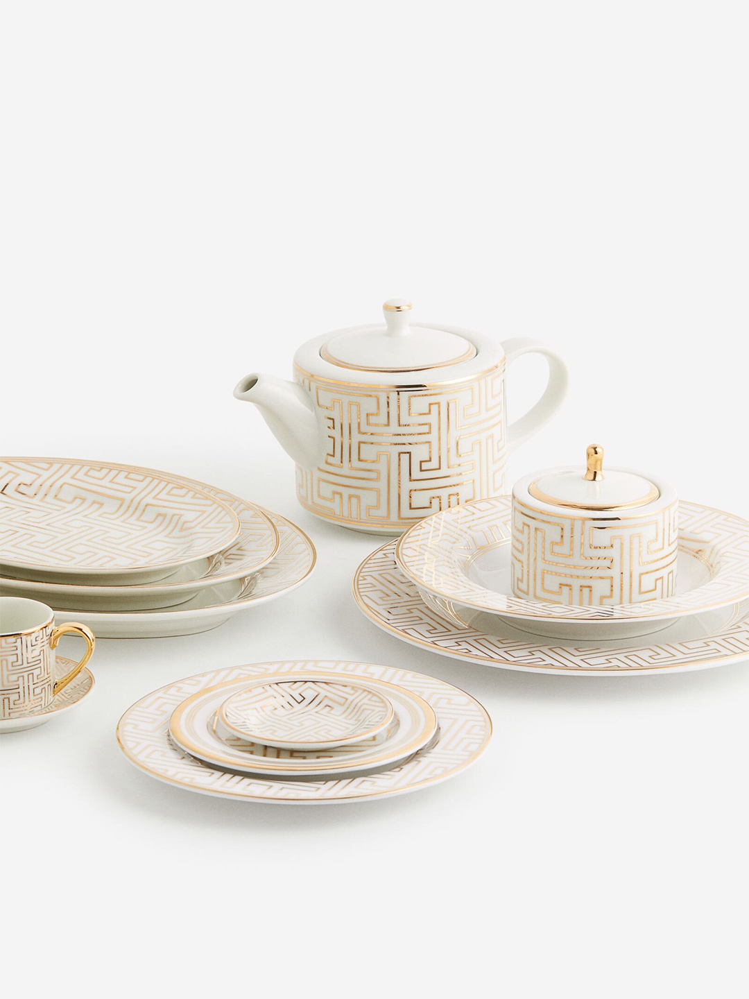 

H&M White & Golden Porcelain Dinner Plate