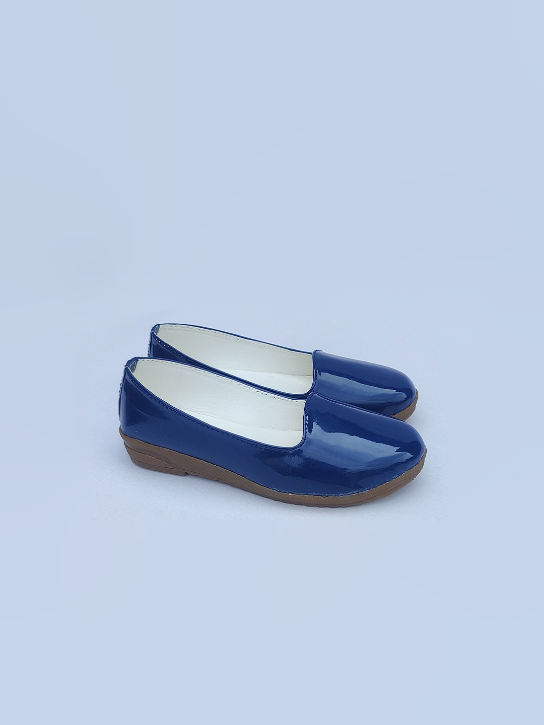 

BAESD Girls Round Toe Ballerinas, Blue