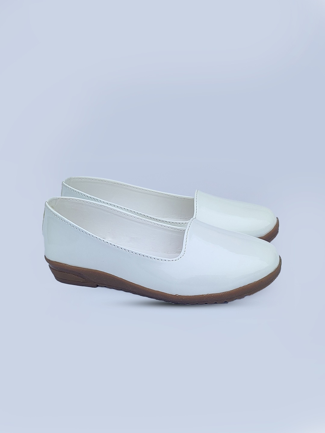 

BAESD Girls Round Toe Ballerinas, White