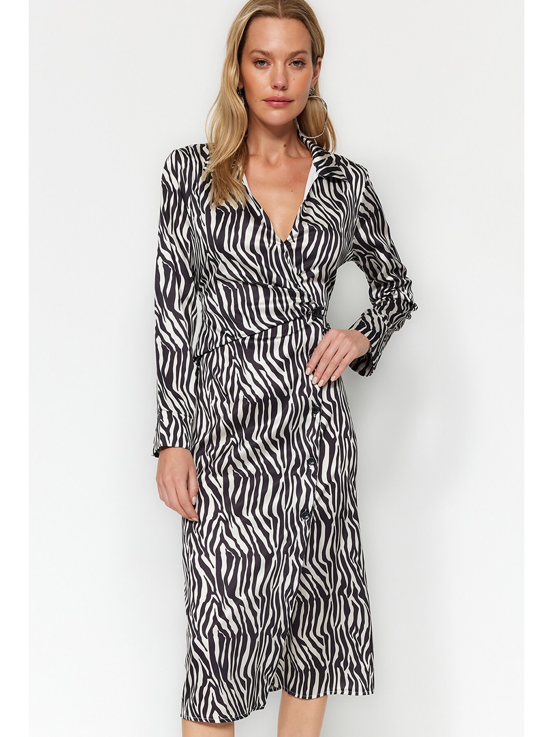 

Trendyol Shirt Collar Long Sleeves Print Midi Dress, Na