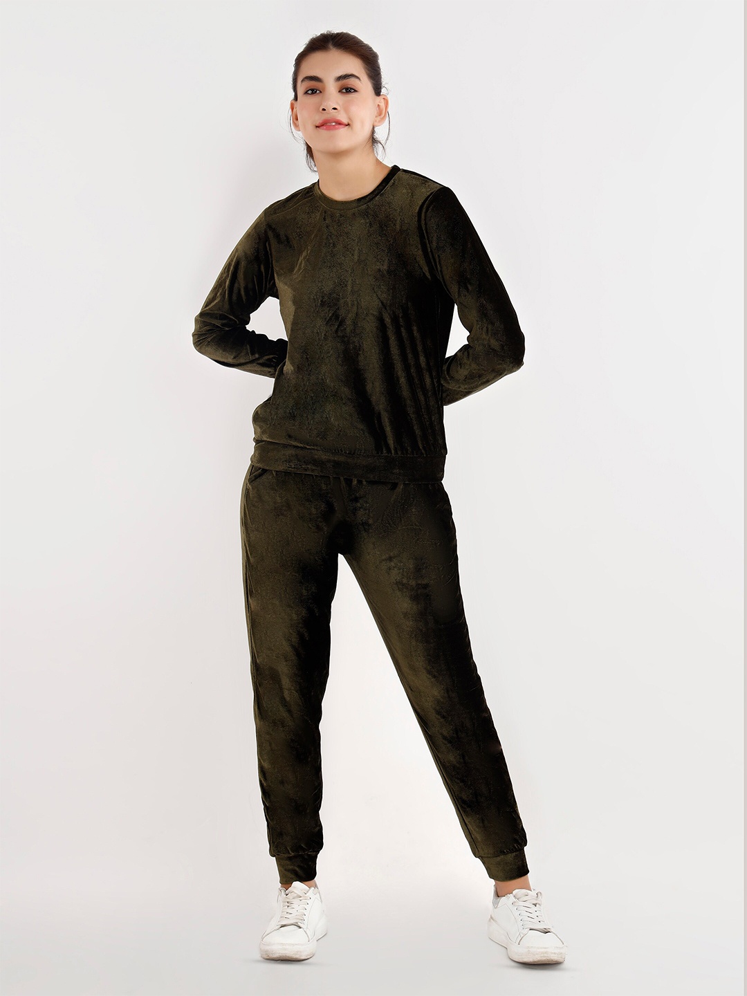 

VISO Round Neck Velvet Tracksuit, Olive