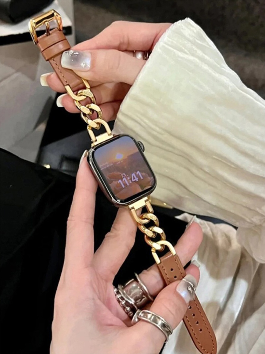 

PEEPERLY Urban Twist Chain Strap for Apple Watch, Brown