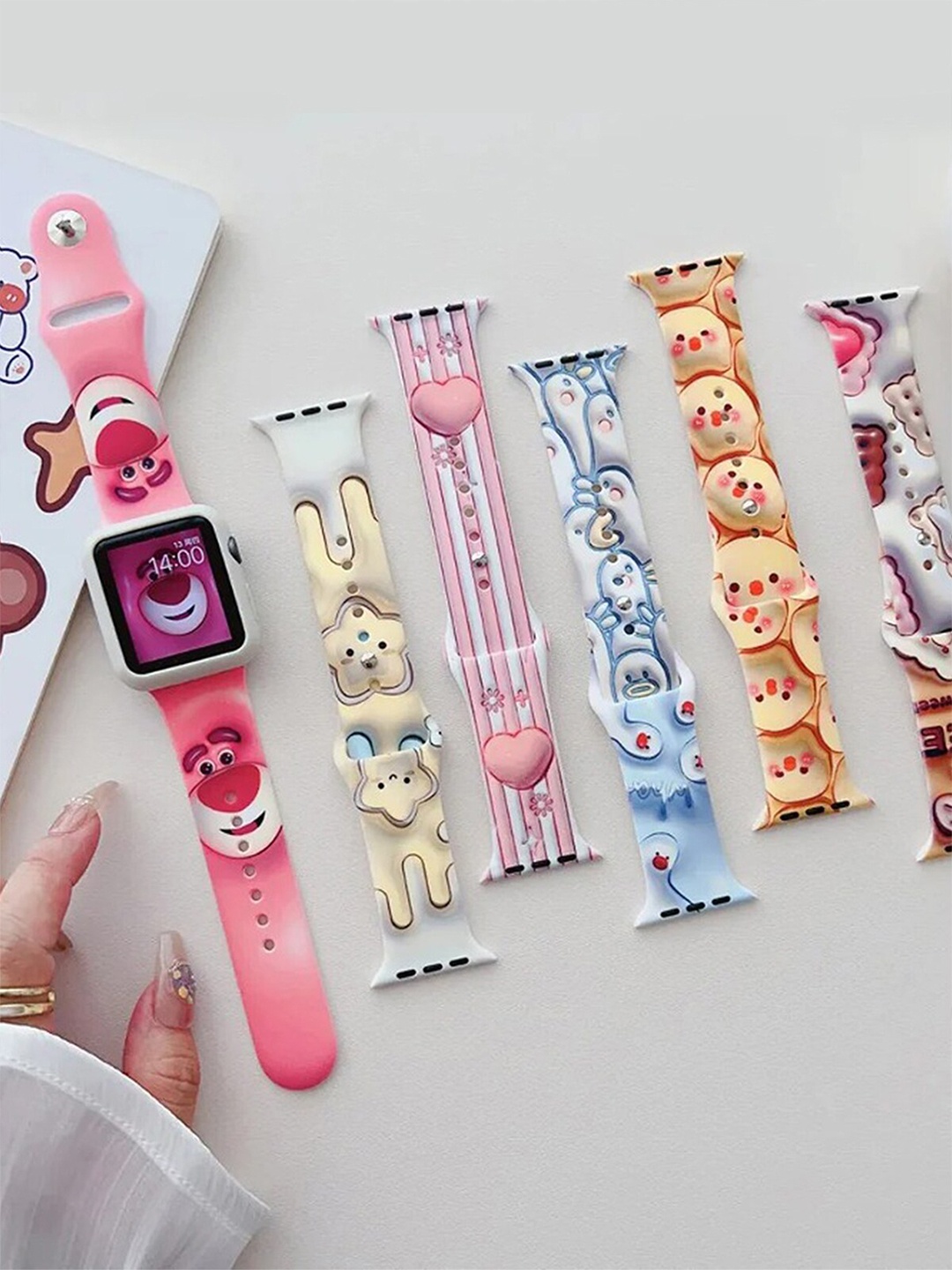 

PEEPERLY Women Dream Craft 3D Cartoon Strap, Cream