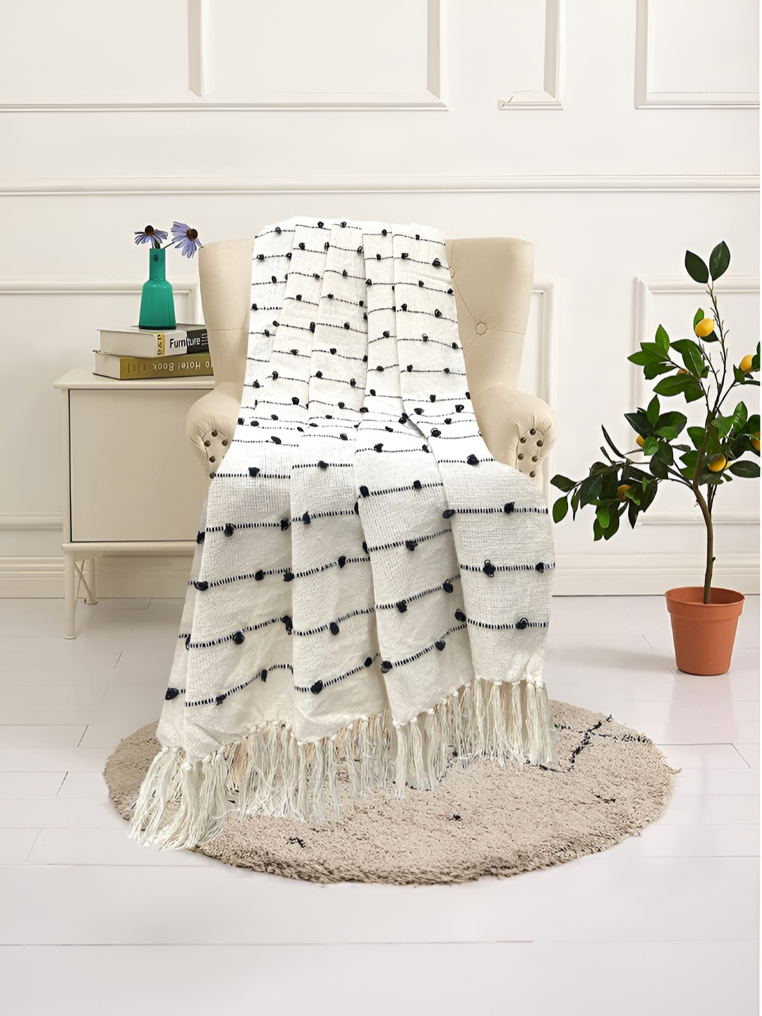

SAJAVAT Black & Off White Self-Design Pure Cotton Knitted Throws
