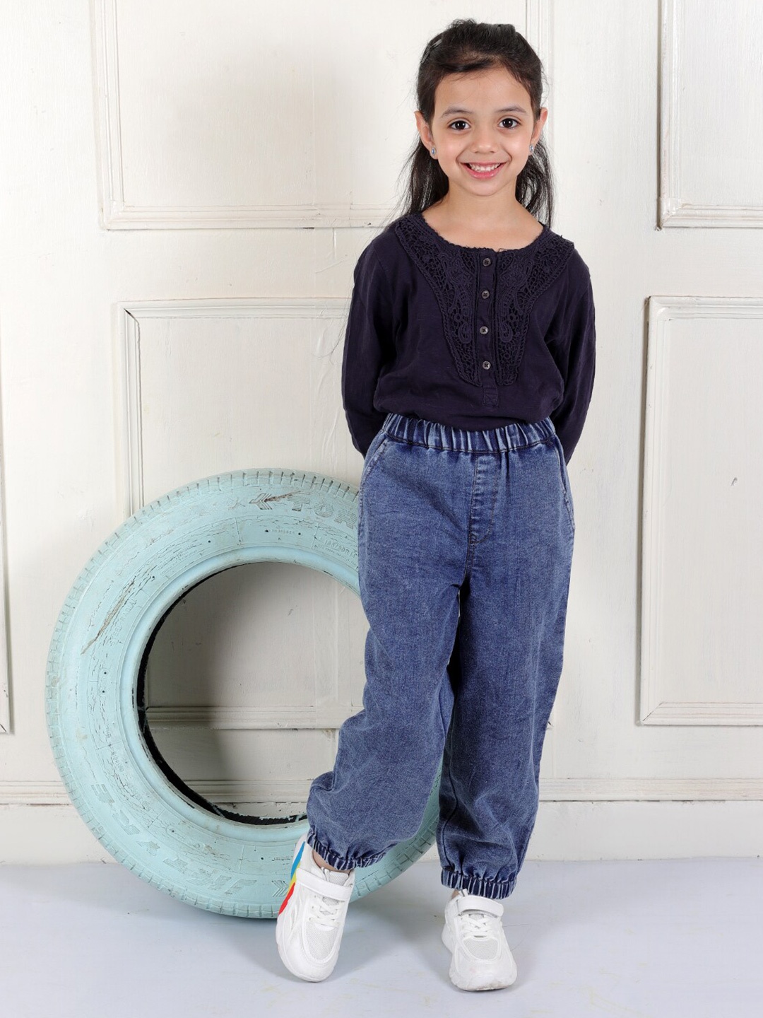 

Superminis Girls Comfort Relaxed Fit Heavy Fade Acid Wash Stretchable Jeans, Blue
