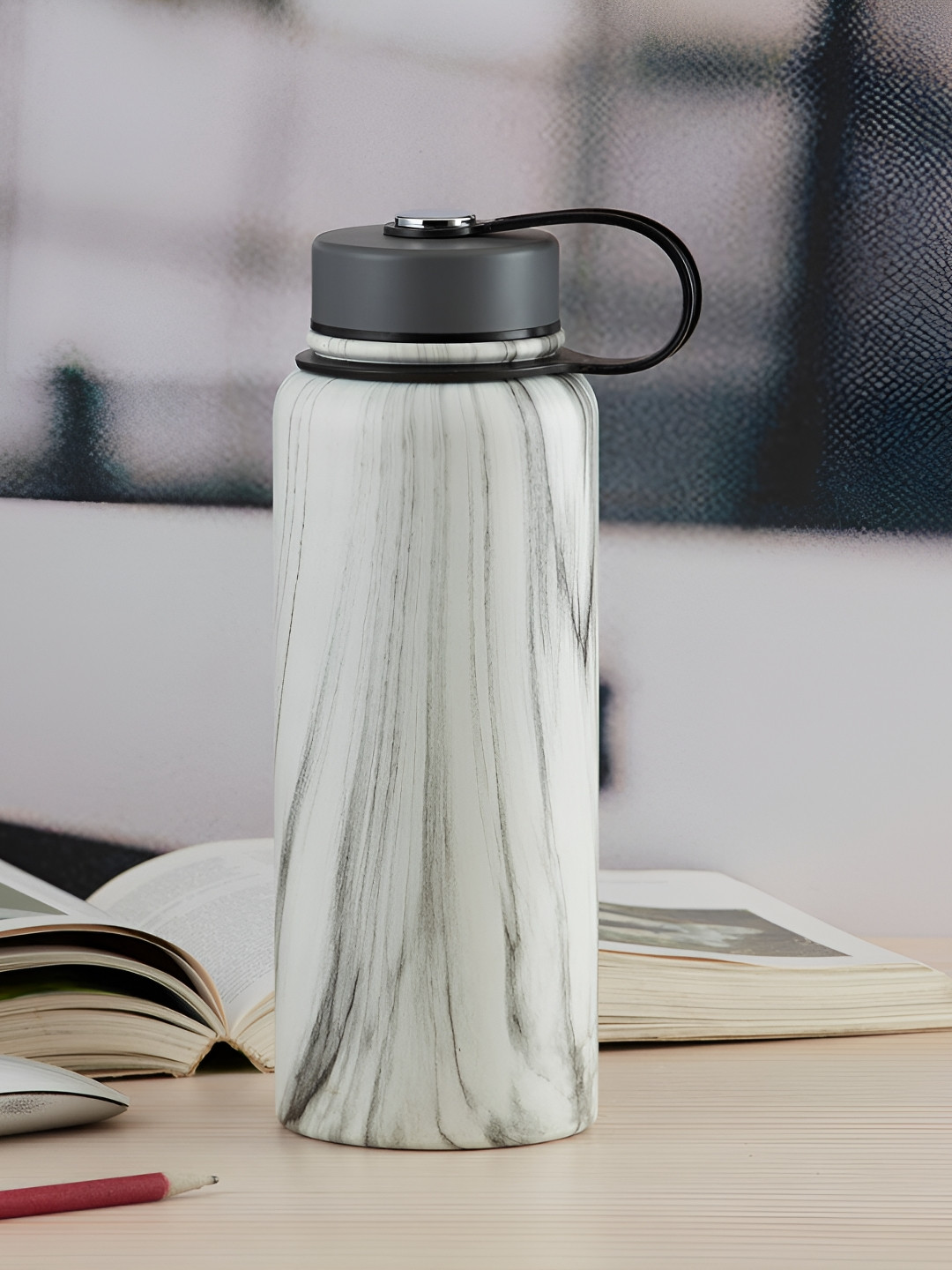 

Kookee White Printed Stainless Steel Vacuum Insulated double wall Water Bottle 900 ml