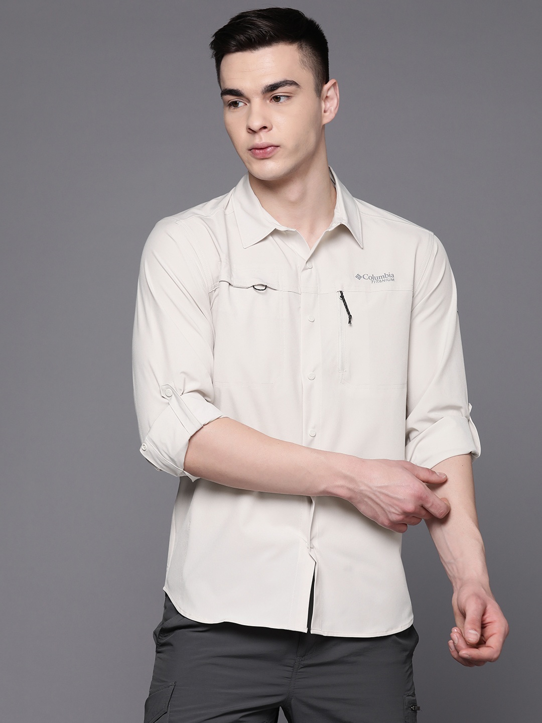 

Columbia Men Standard Summit Valley Linen Blend Roll-Up Sleeves Casual Shirt, White