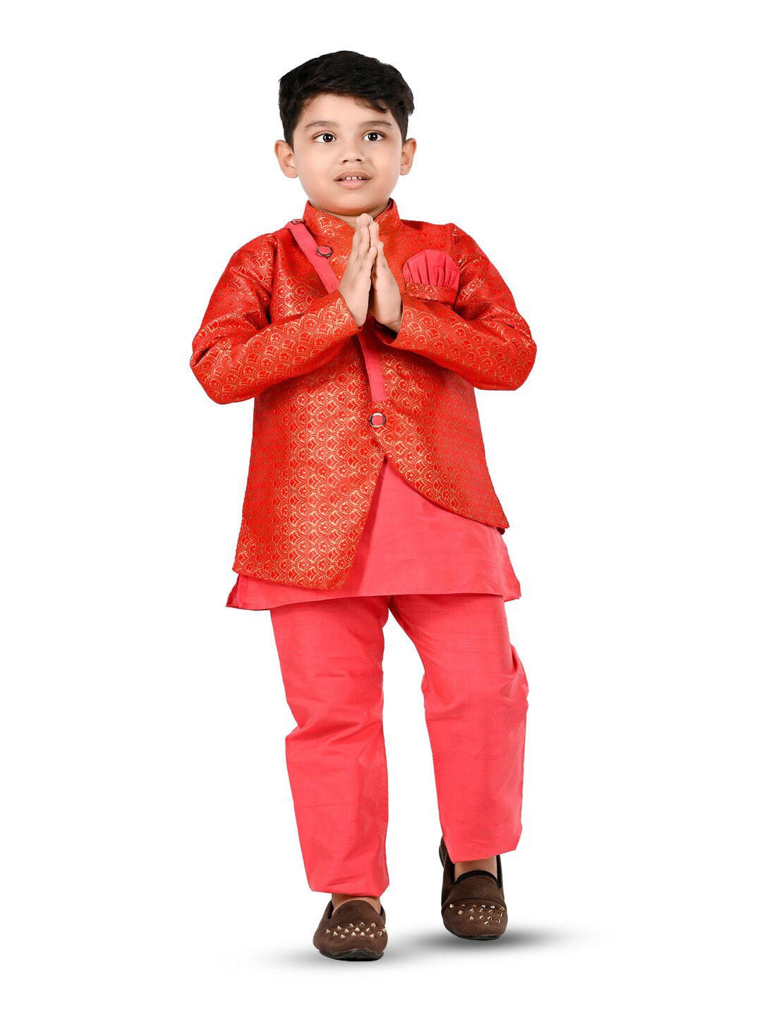 

BAESD Boys Mandarin Collar Straight Kurta with Trousers with a jacket, Red