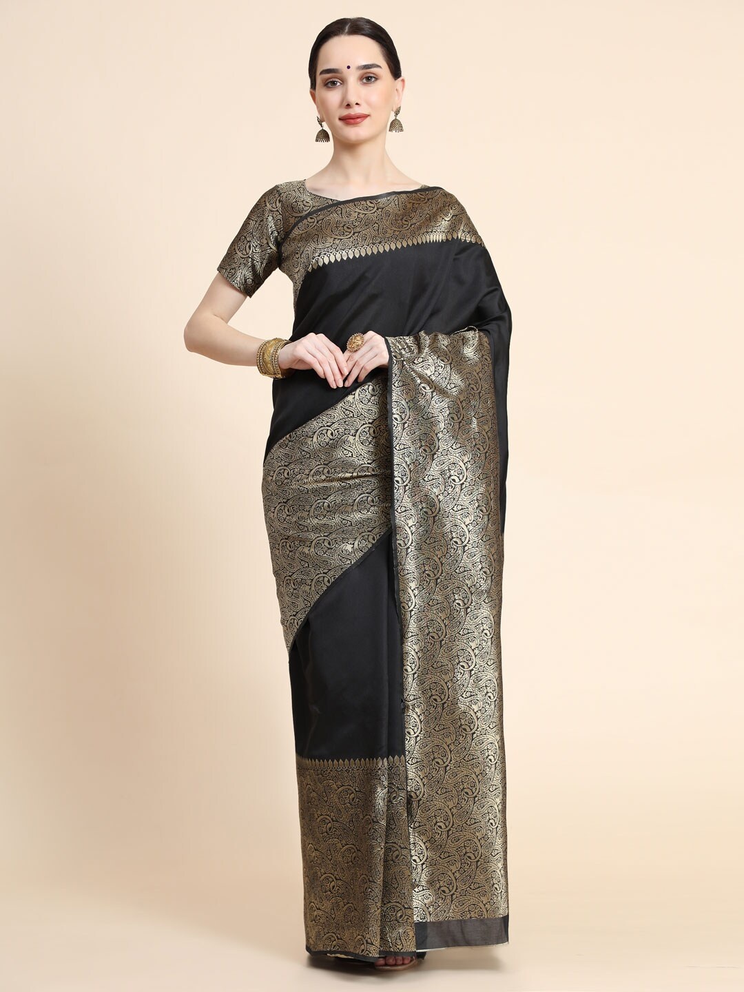 

REALLTREND Woven Design Zari Pure Silk Kanjeevaram Saree, Black