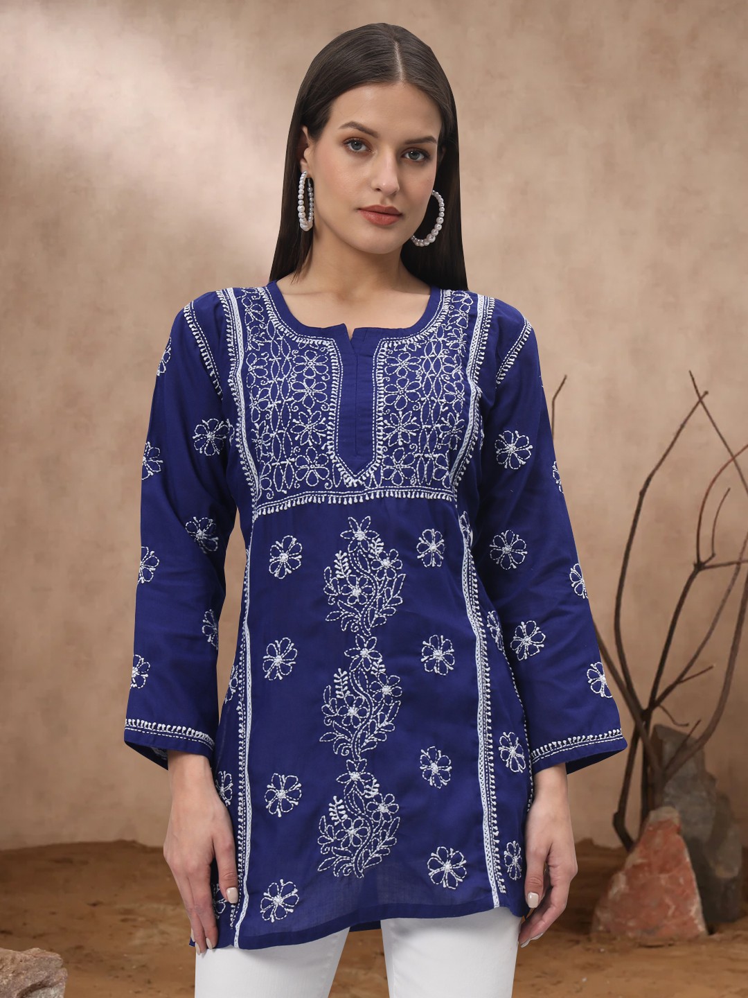 

PARAMOUNT CHIKAN Women Embroidered Lucknowi Chikankari Cotton Kurti, Blue