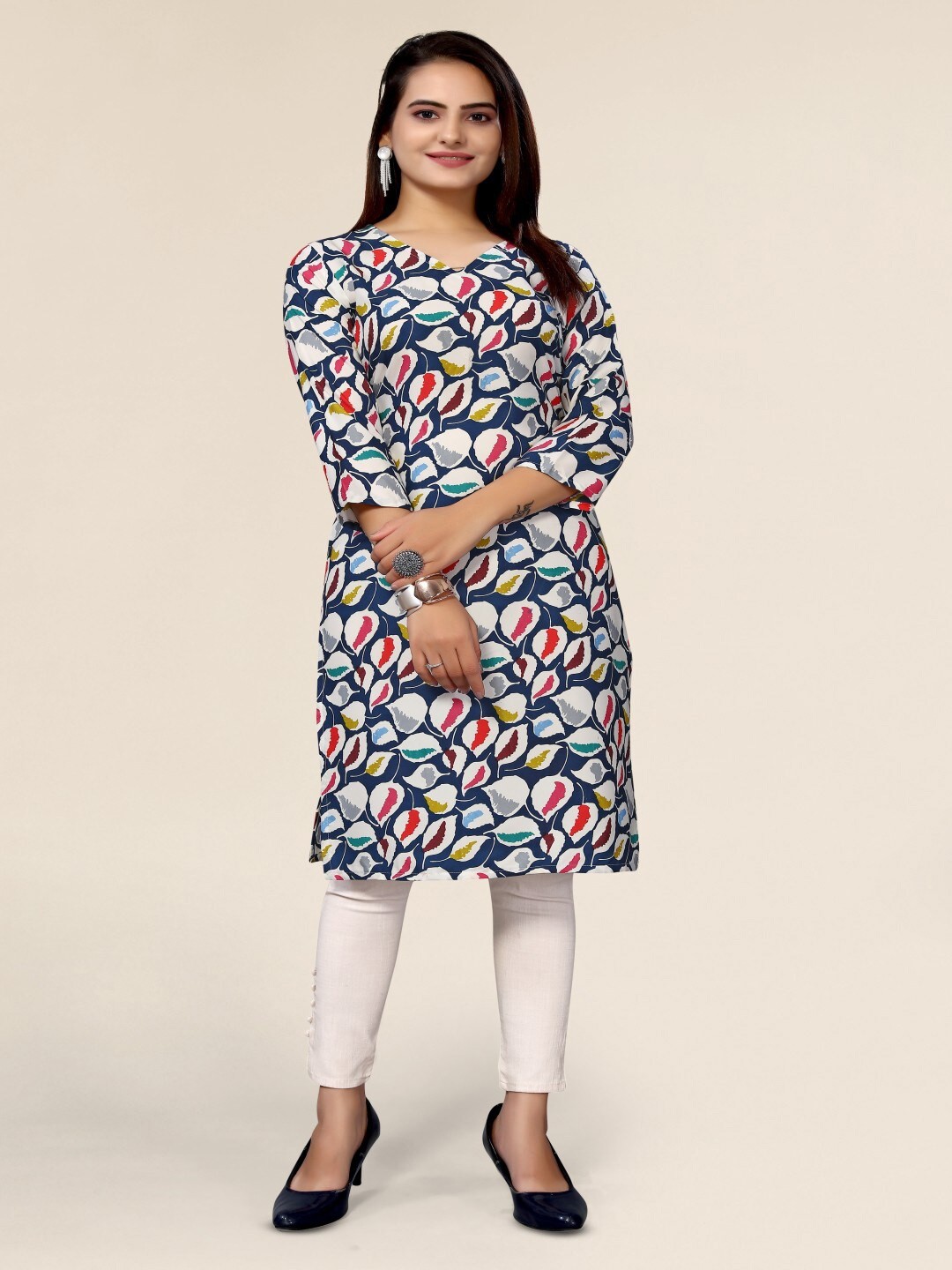 

PYARI - A style for every story Floral Printed V-Neck Straight Kurta, Blue