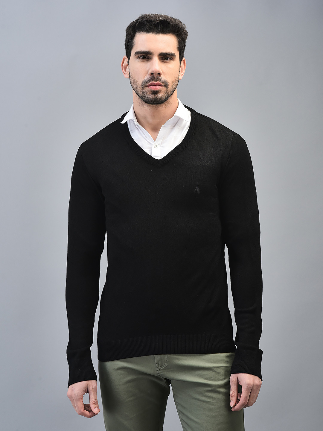 

CANOE V-Neck Pullover Sweater, Black