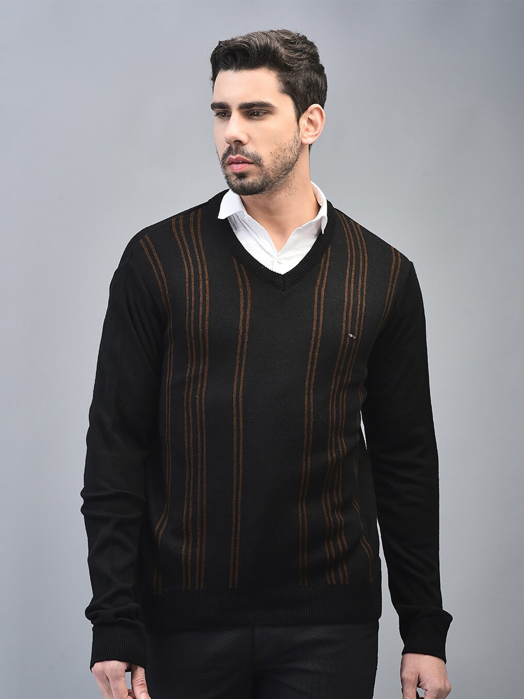 

CANOE Striped V-Neck Pullover Sweaters, Black