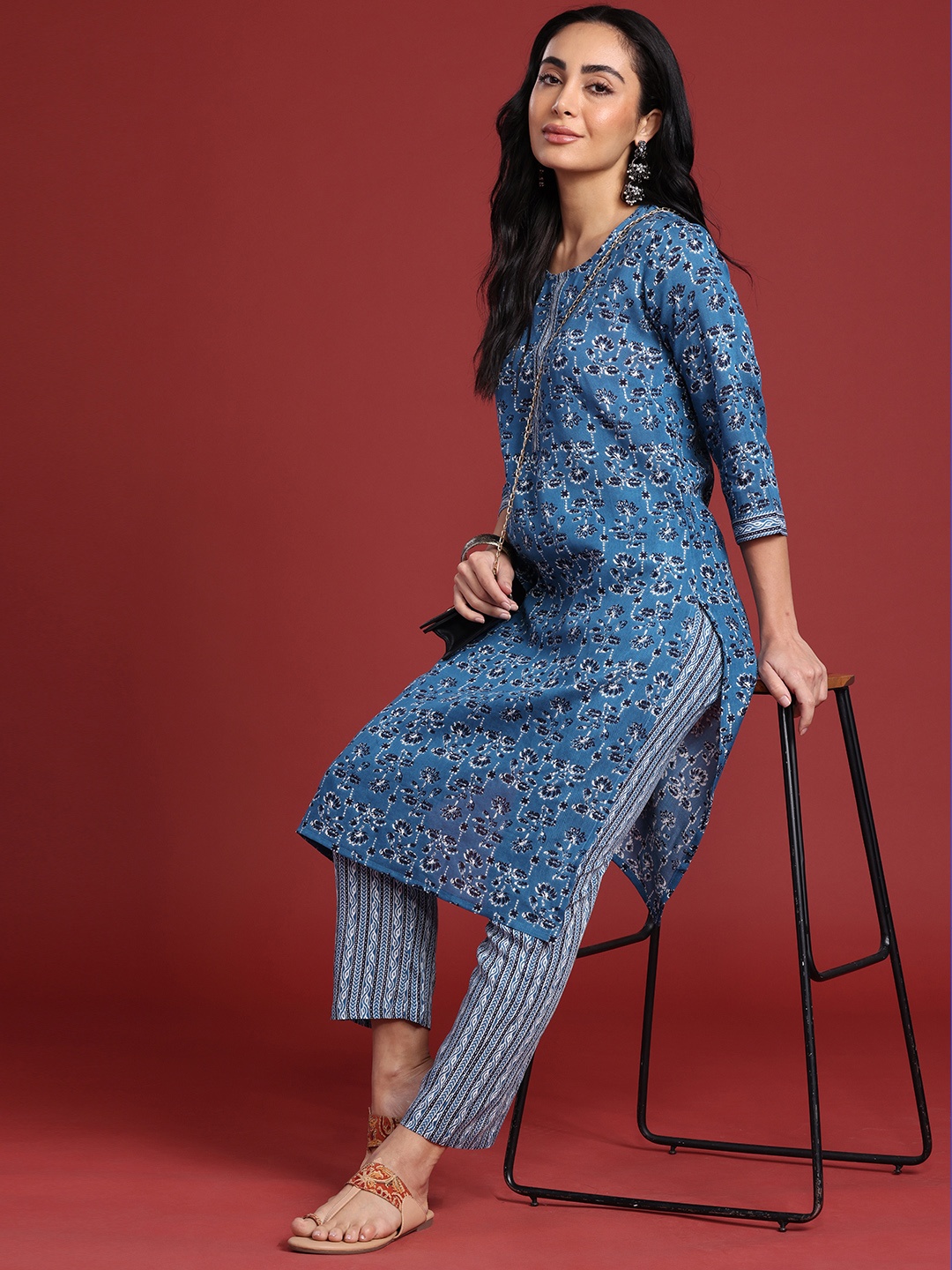 

Anouk Floral Printed Regular Kurta with Trousers, Blue