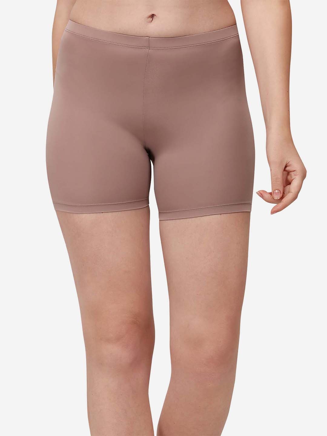 

Soie Women Skinny Fit Mid-Rise Sports Shorts, Brown
