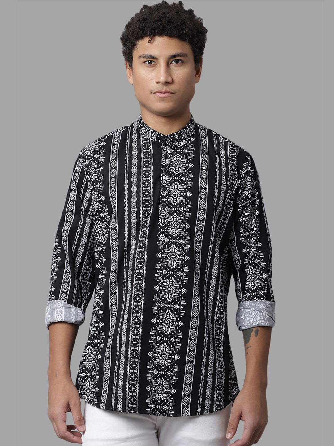 

Majestic Man Short & Stylish Cotton classic kurta, Black