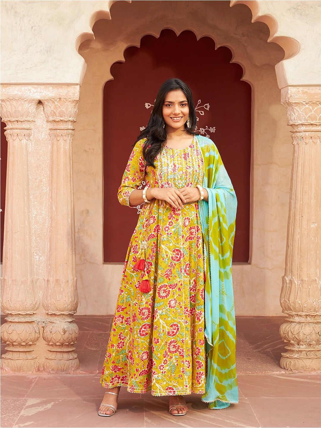 

Chandbaali Ethnic Motifs Printed Mirror Work Pure Cotton Kurta with Trousers & With, Yellow