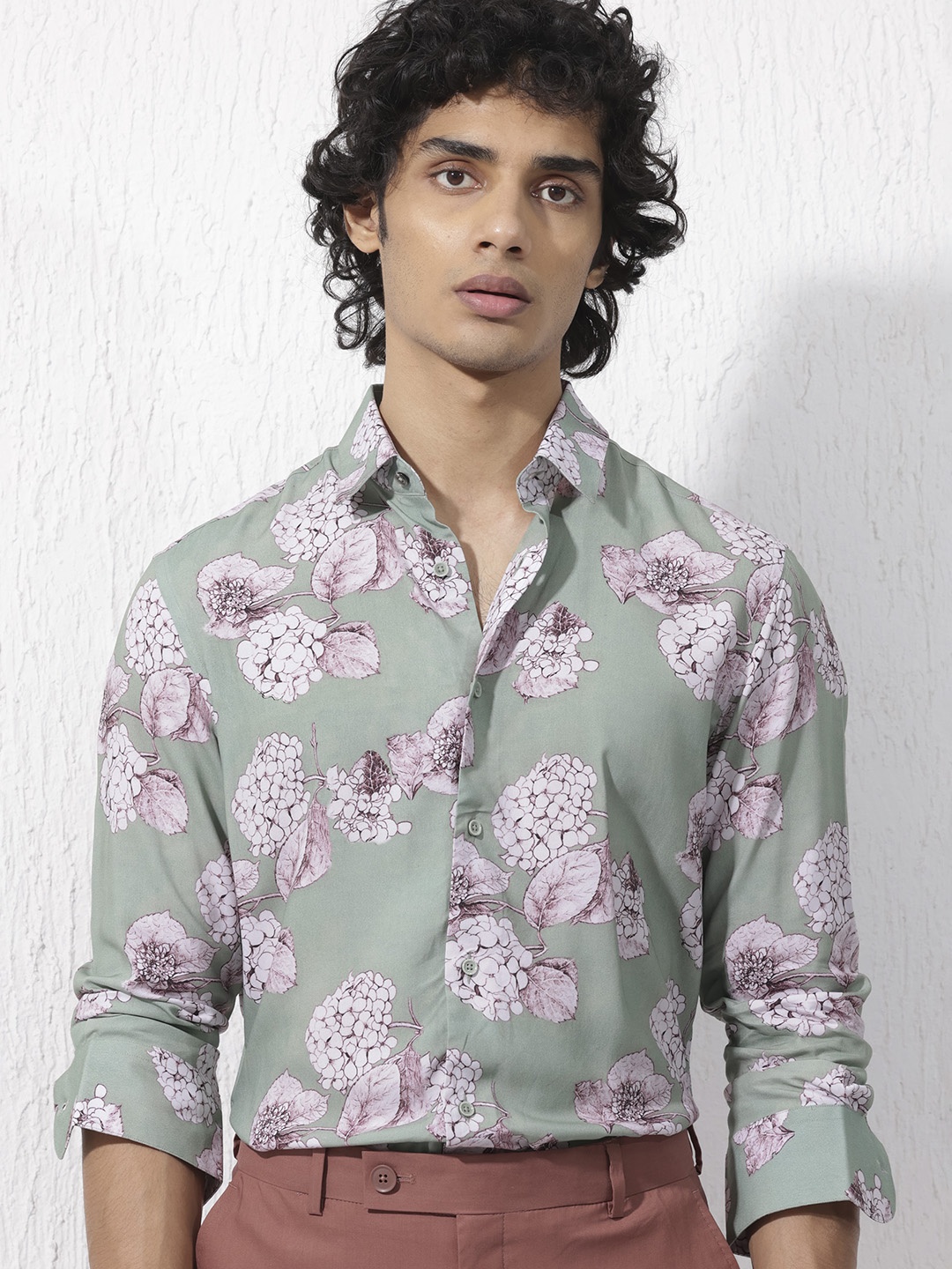 

RARE RABBIT Men Sakura Slim Fit Floral Opaque Printed Shirt, Green