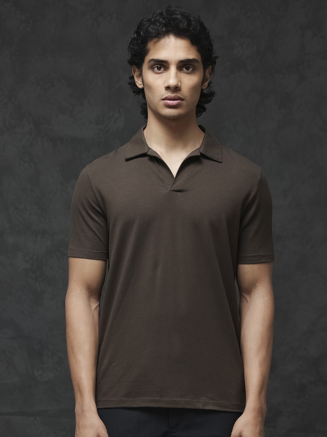 

RARE RABBIT Men Krib-2 Spread Collars Cotton Slim Fit T-Shirt, Olive
