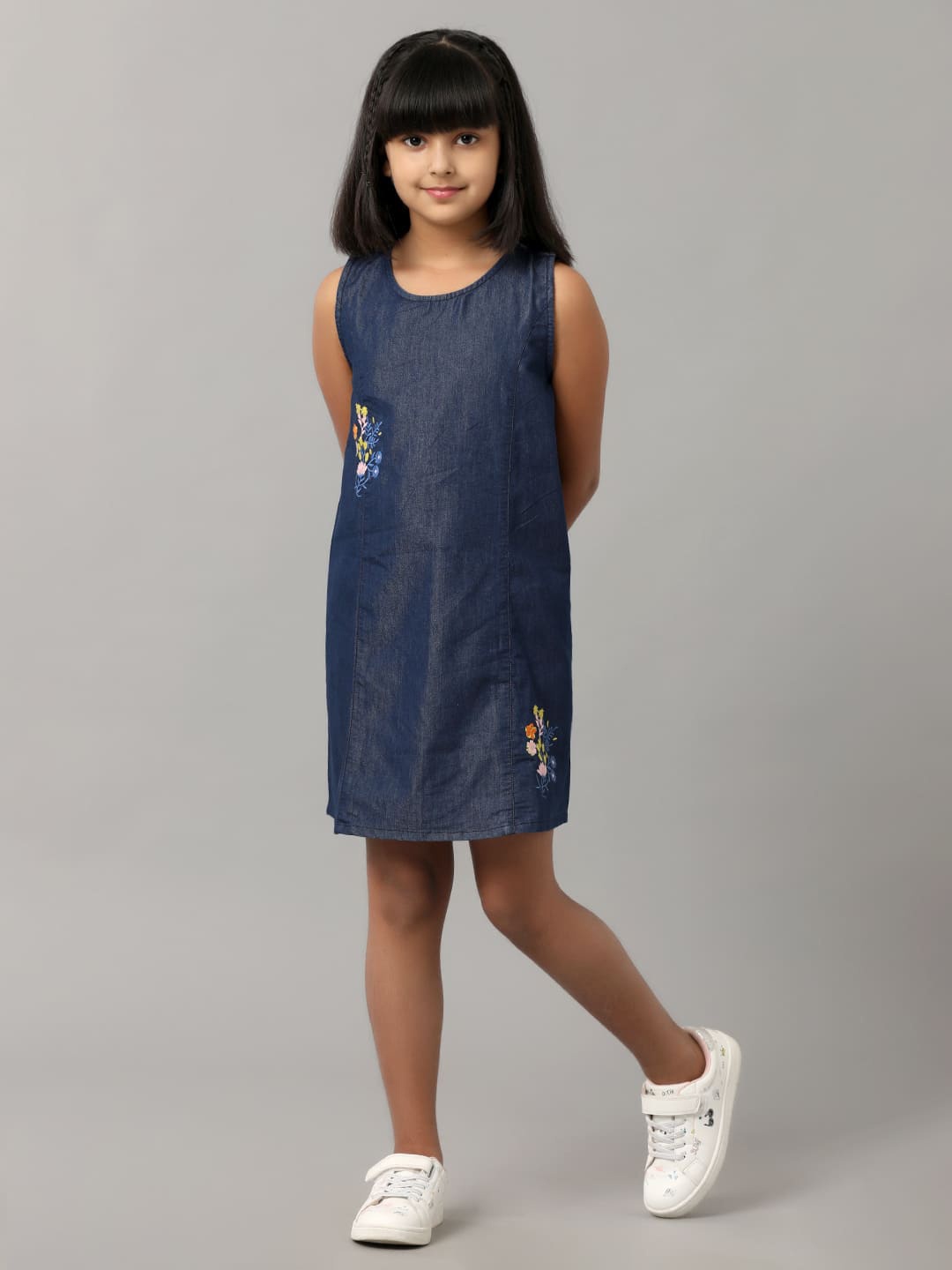 

UNDER FOURTEEN ONLY Girls Embroidered Cotton A-Line Dress, Blue