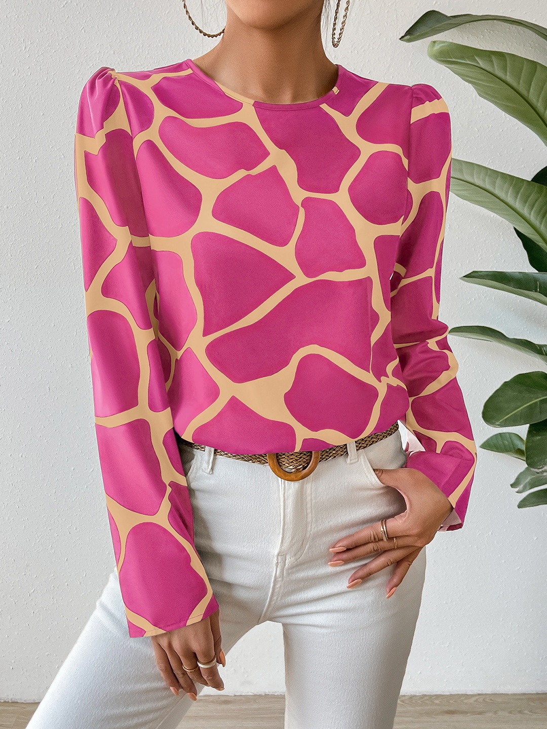 

StyleCast Pink Printed Round Neck Puff Sleeves Blouson Top