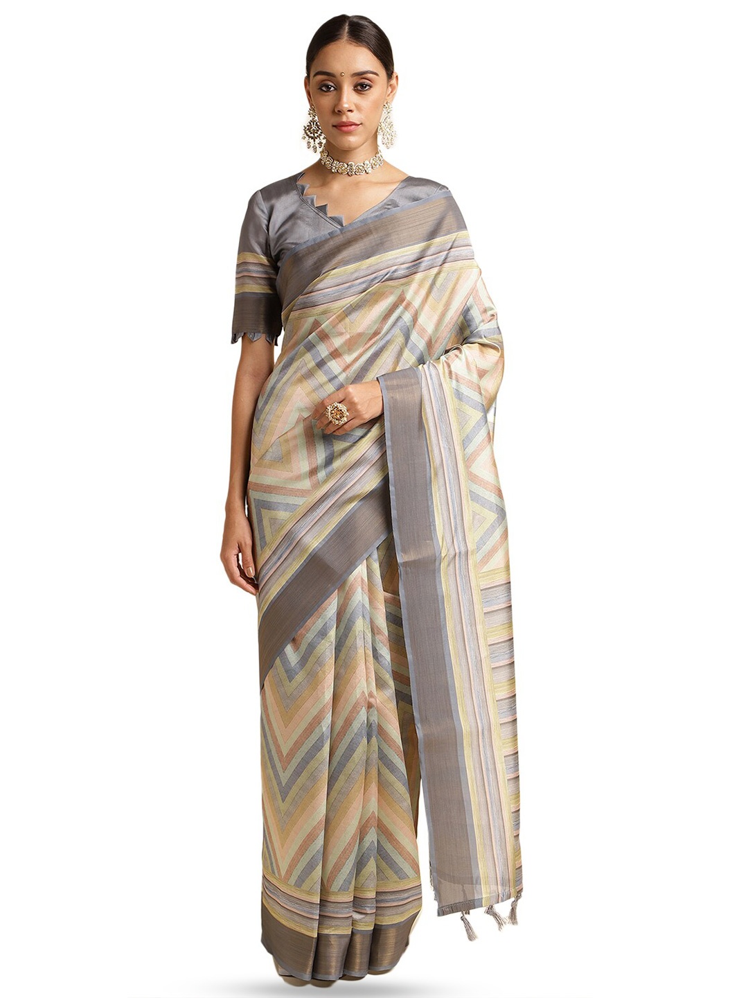 

DOI MOI Geometric Printed Zari Organza Saree, Green