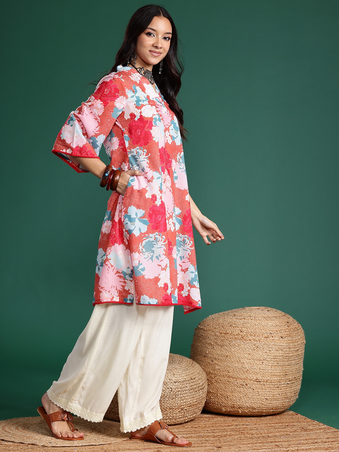 

Sangria Floral Print Flared Sleeves Kurta, Orange