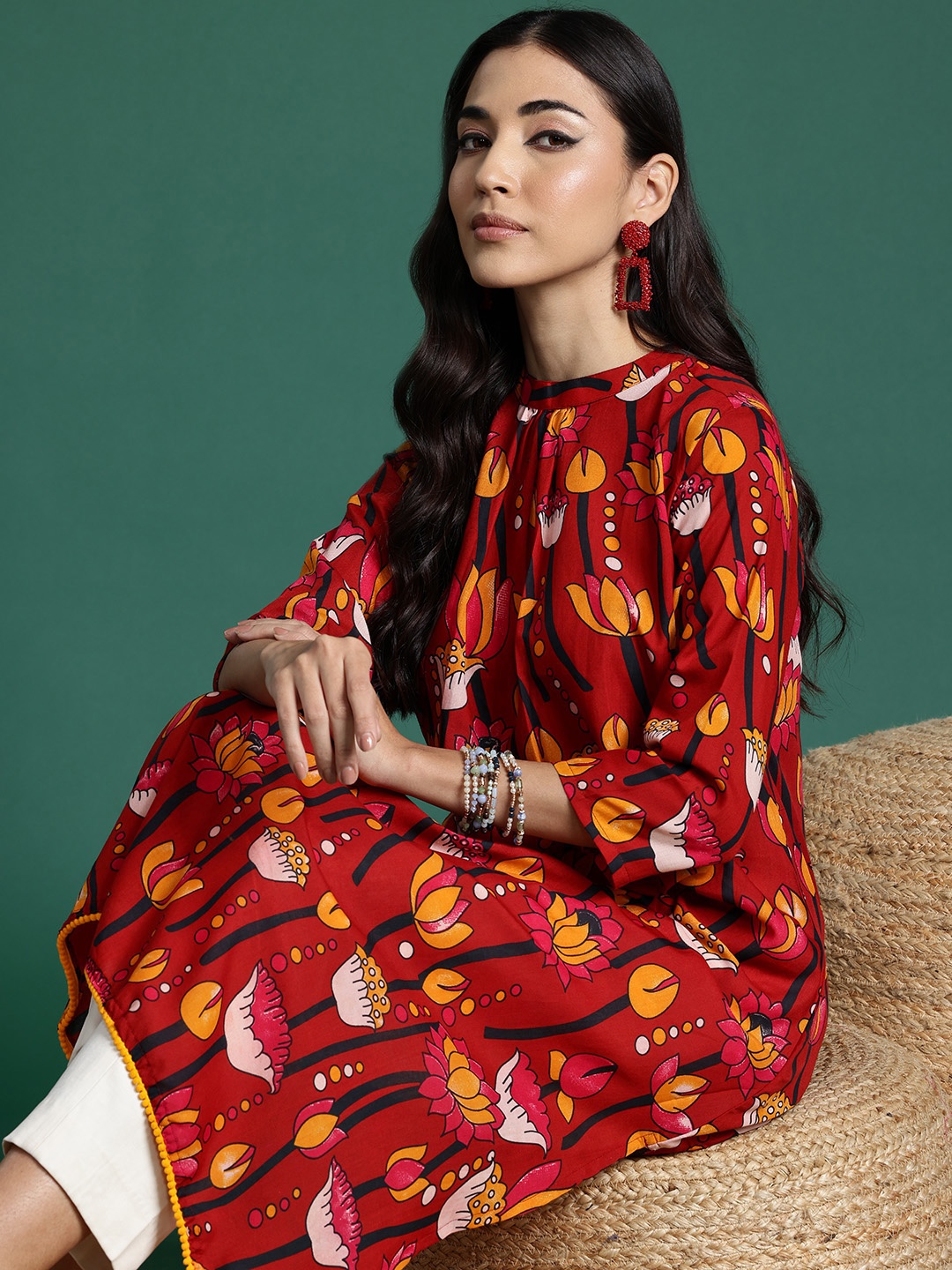 

Sangria Floral Printed Kurta with Puff Sleeves, Red