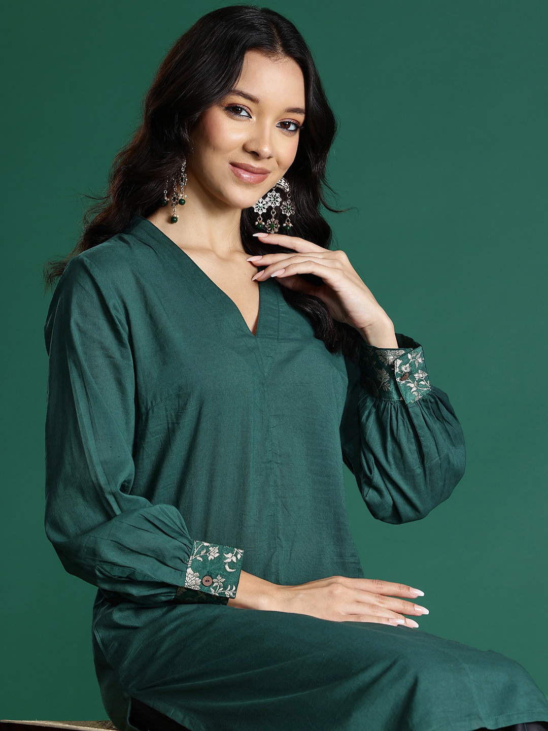 

Sangria Pure Cotton V-Neck Puff Sleeve Kurta, Green