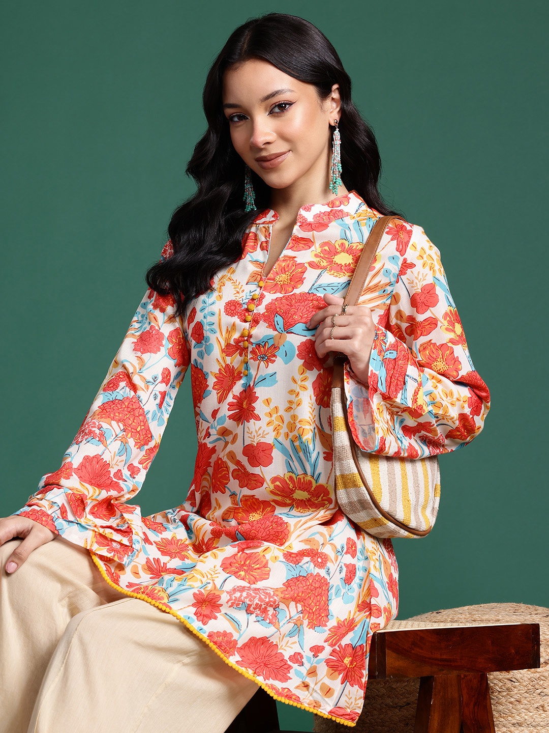 

Sangria Floral Printed Flared Sleeves Floral Kurta, Off white