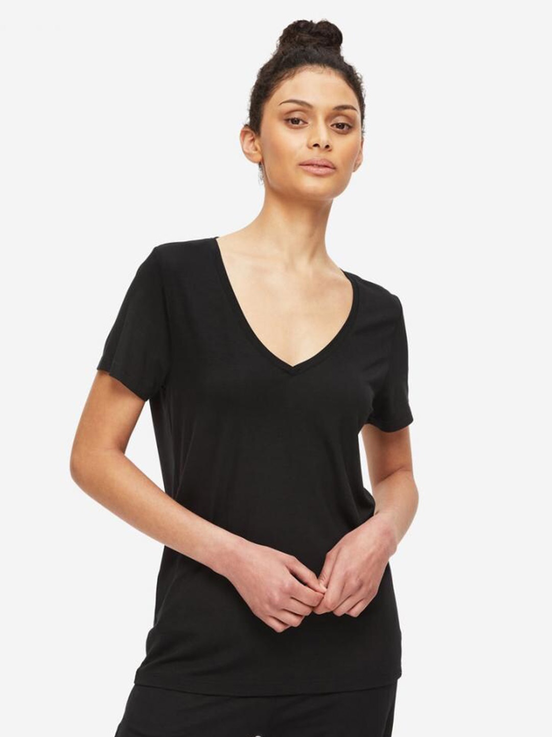 

COLOR CAPITAL Pack of 5 V-Neck Short Sleeves Top, Black