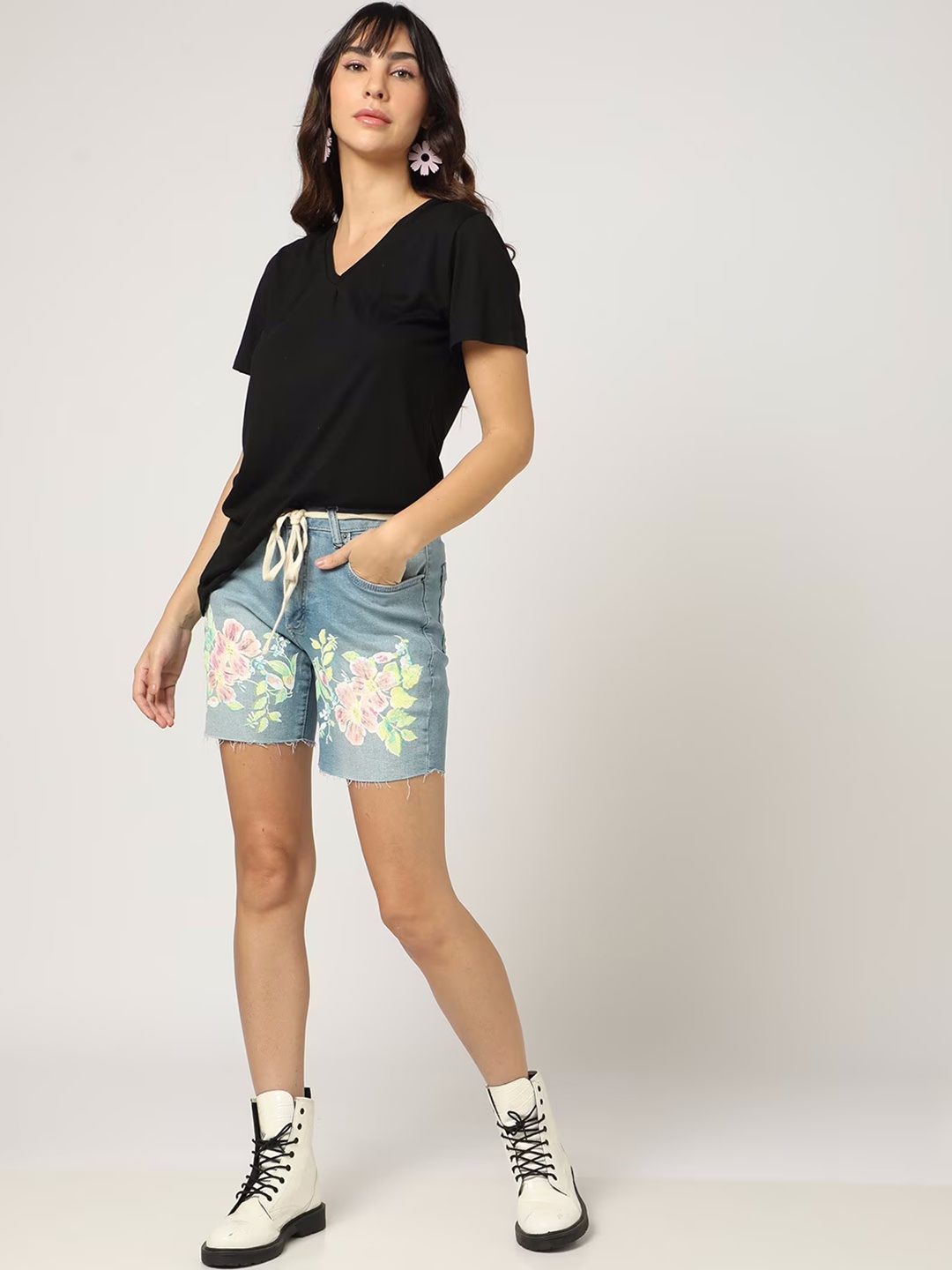 

COLOR CAPITAL V-Neck Top, Black