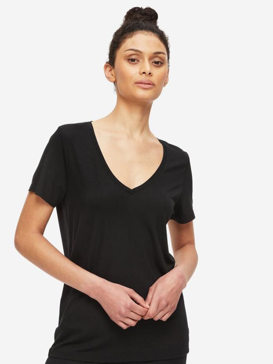 COLOR CAPITAL V Neck Relaxed Fit Top, Black
