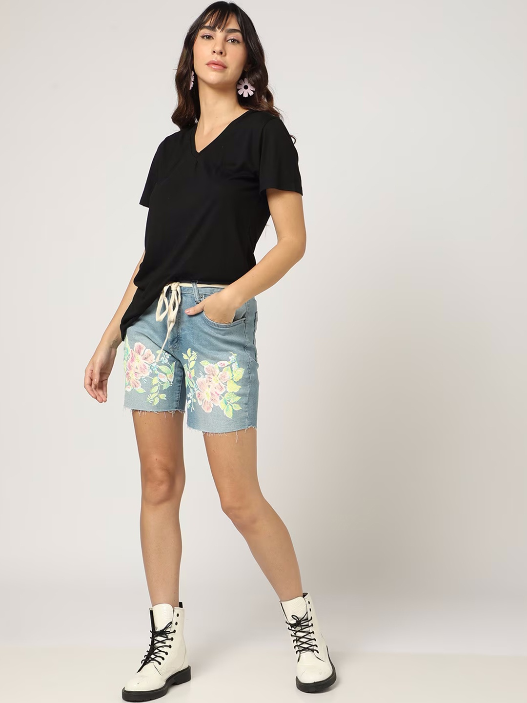 

COLOR CAPITAL V-Neck Top, Black
