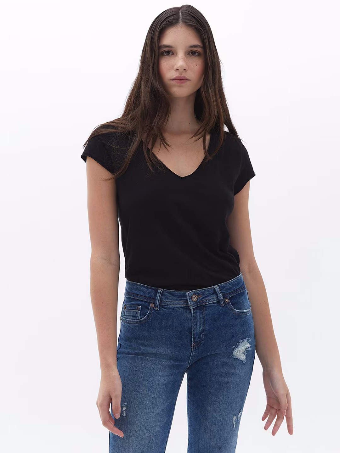 

COLOR CAPITAL Pack of 2 V-Neck Cap Sleeves Opaque Regular Tops, Multi