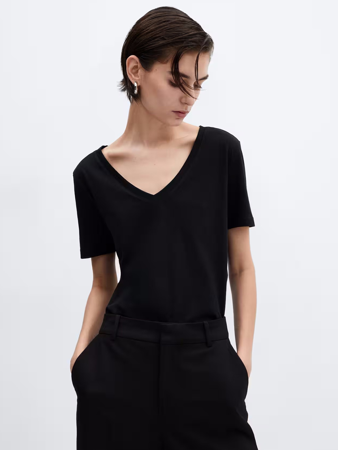 

COLOR CAPITAL V Neck Relaxed Fit Top, Black