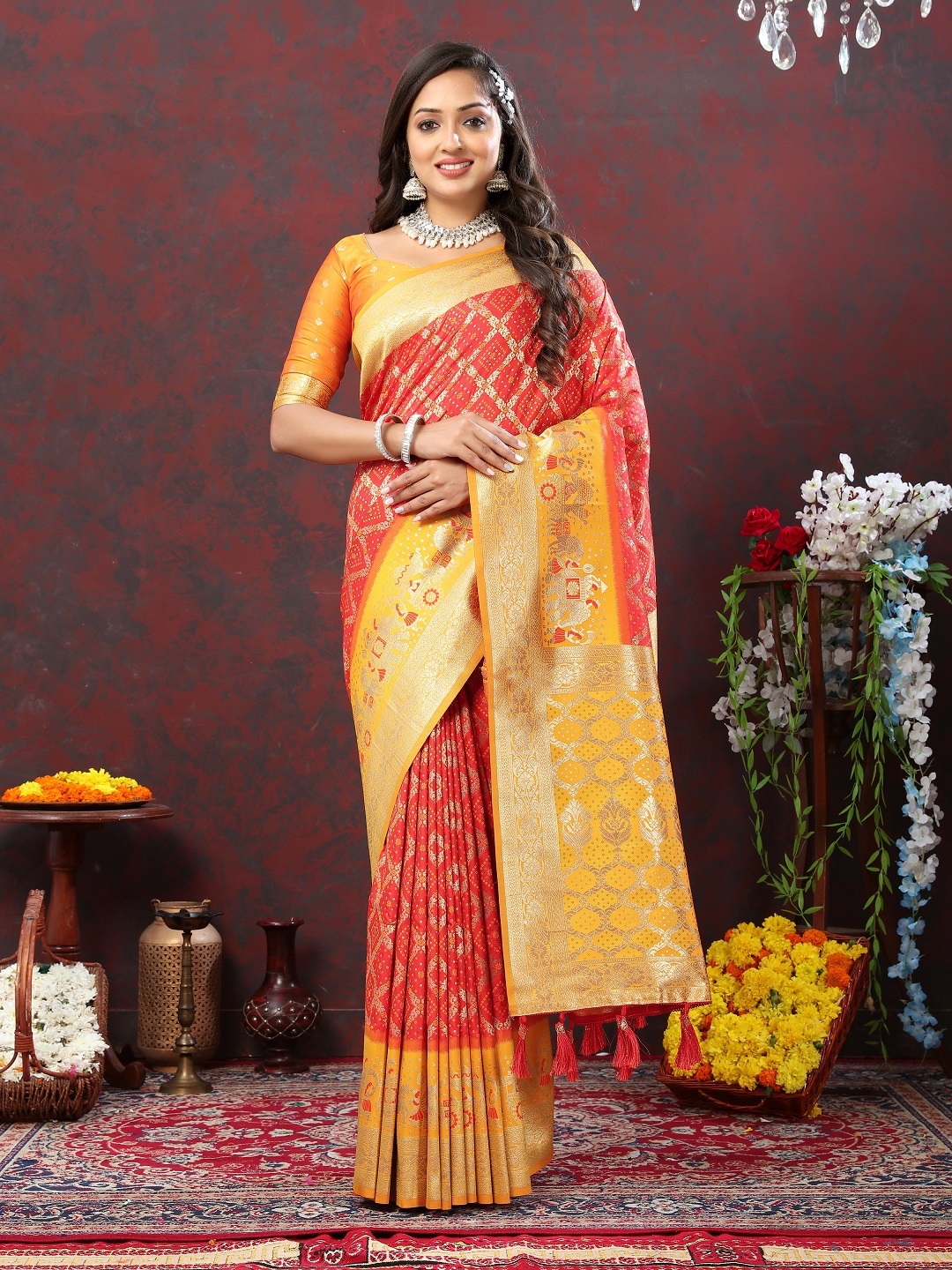 

faxofab Ethnic Woven Design Zari Bandhani Saree, Yellow