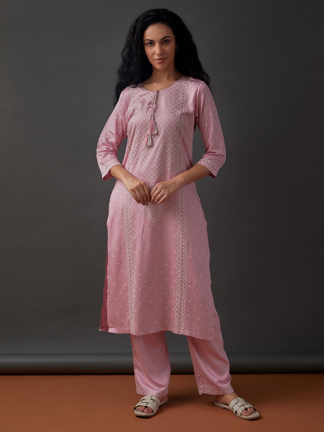 

Bombay Bloom Bandhini Printed Tie-Up Neck Straight Linen Kurta with Trousers, Pink