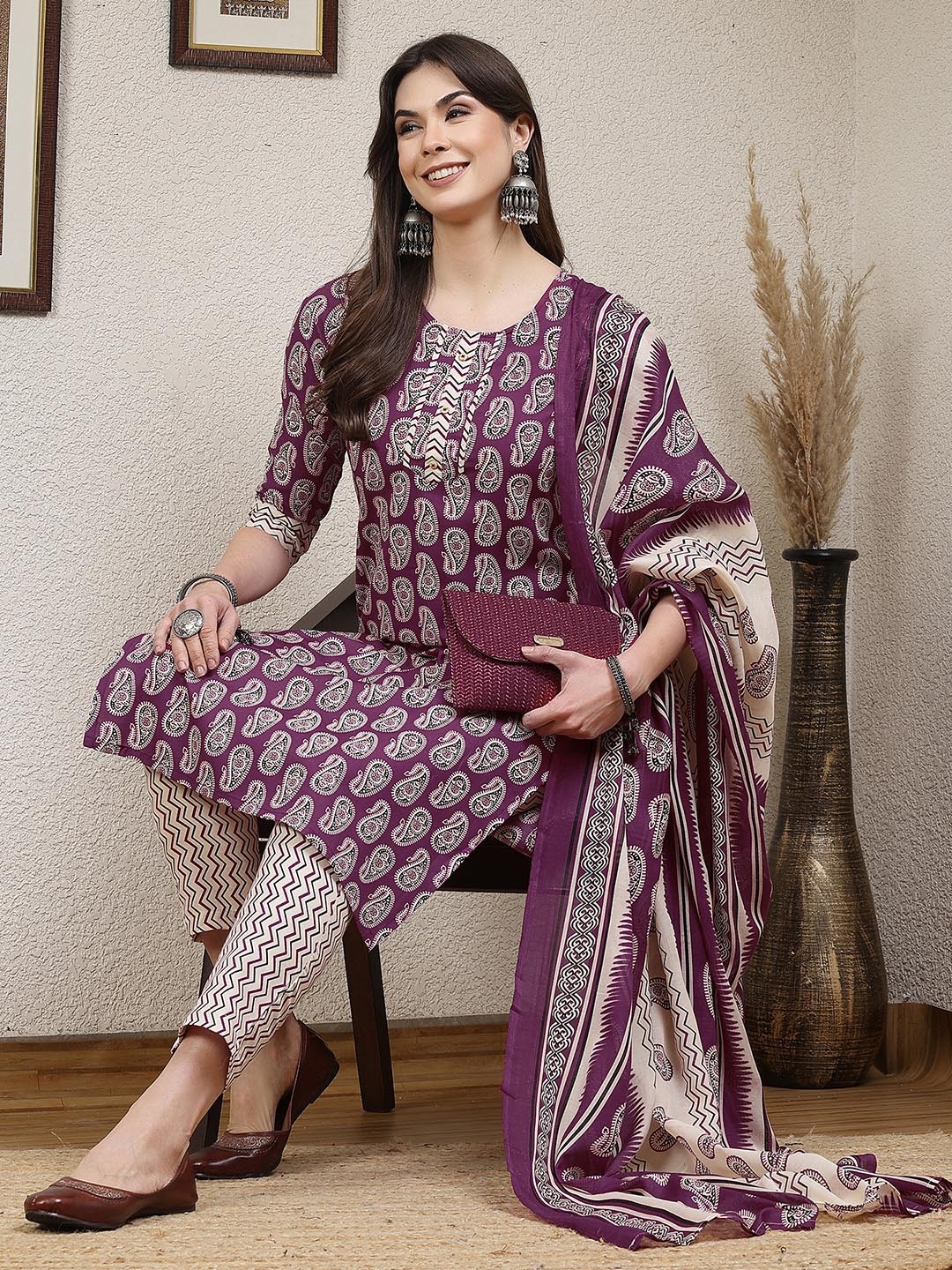 

SKYLEE Ethnic Motifs Printed Regular Kurta with Trousers & With Dupatta, Purple