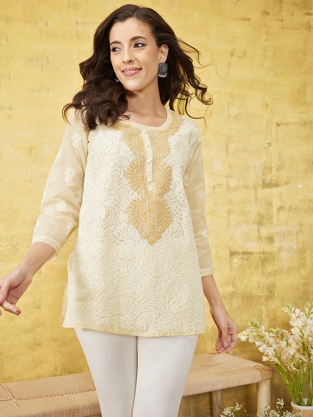 

ADA Floral Embroidered Pure Cotton Chikankari Kurti, Beige