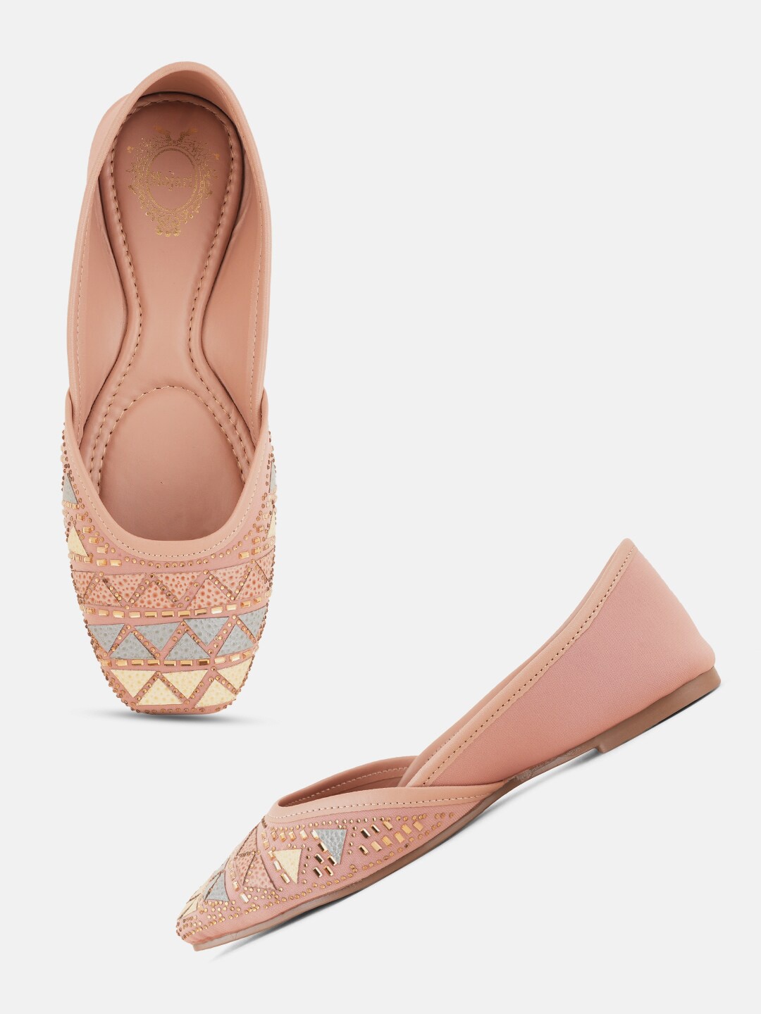 

Style Shoes Embellished Ethnic Mojaris, Pink