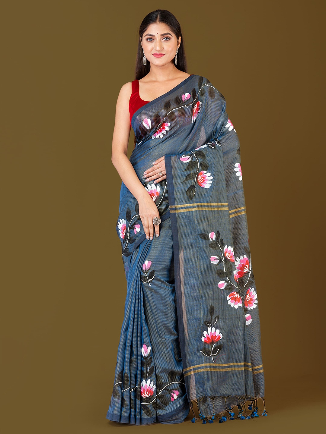 

HOUSE OF ARLI Floral Printed Saree, Green