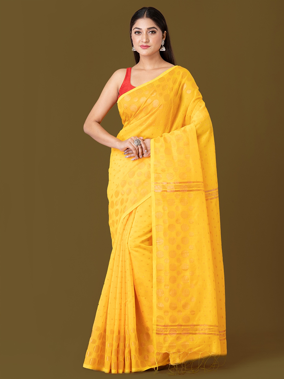 

HOUSE OF ARLI Polka Dot Woven Design Saree, Yellow