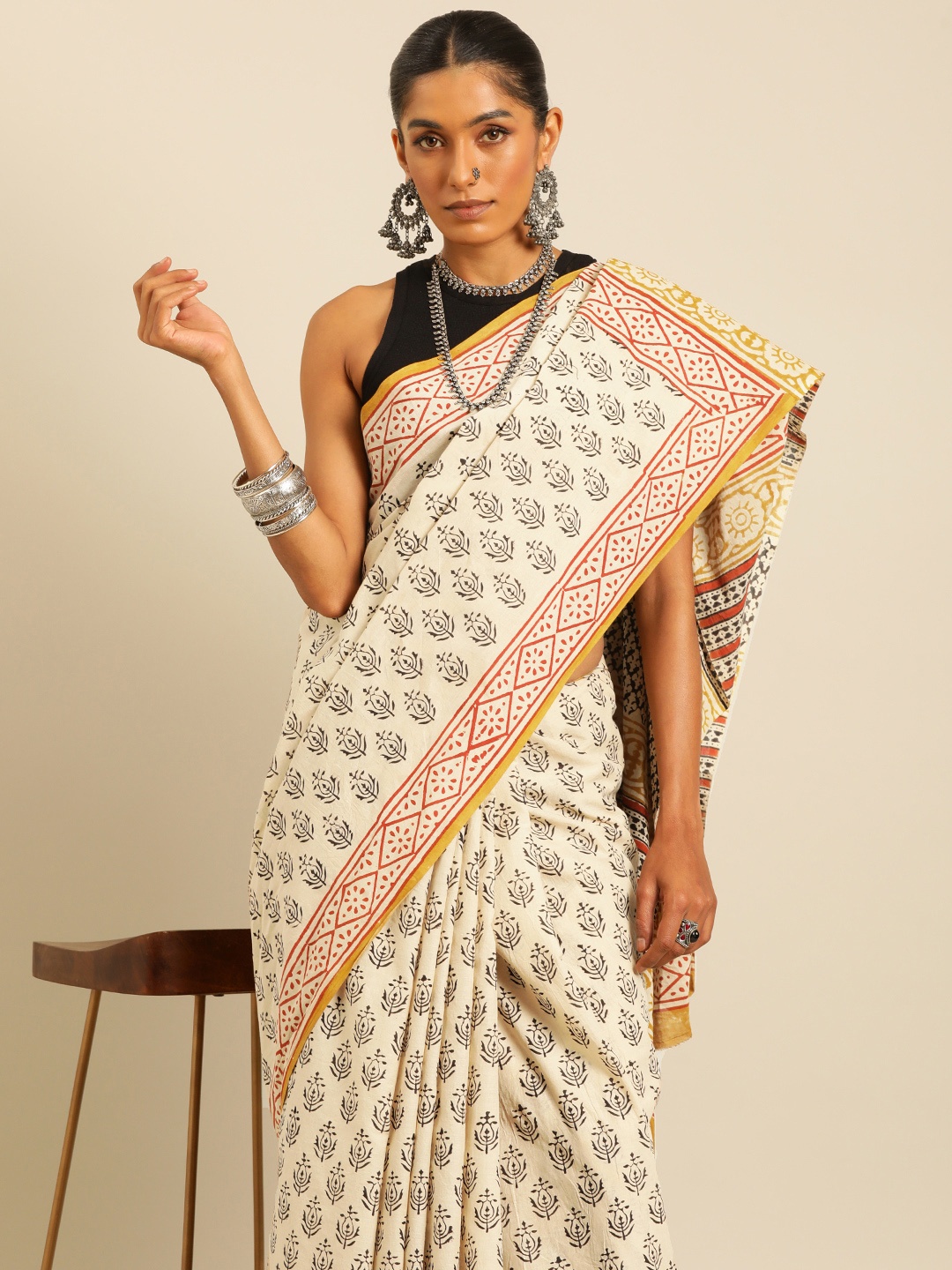 

Taavi Ethnic Motifs Pure Cotton Block Print Saree, Beige