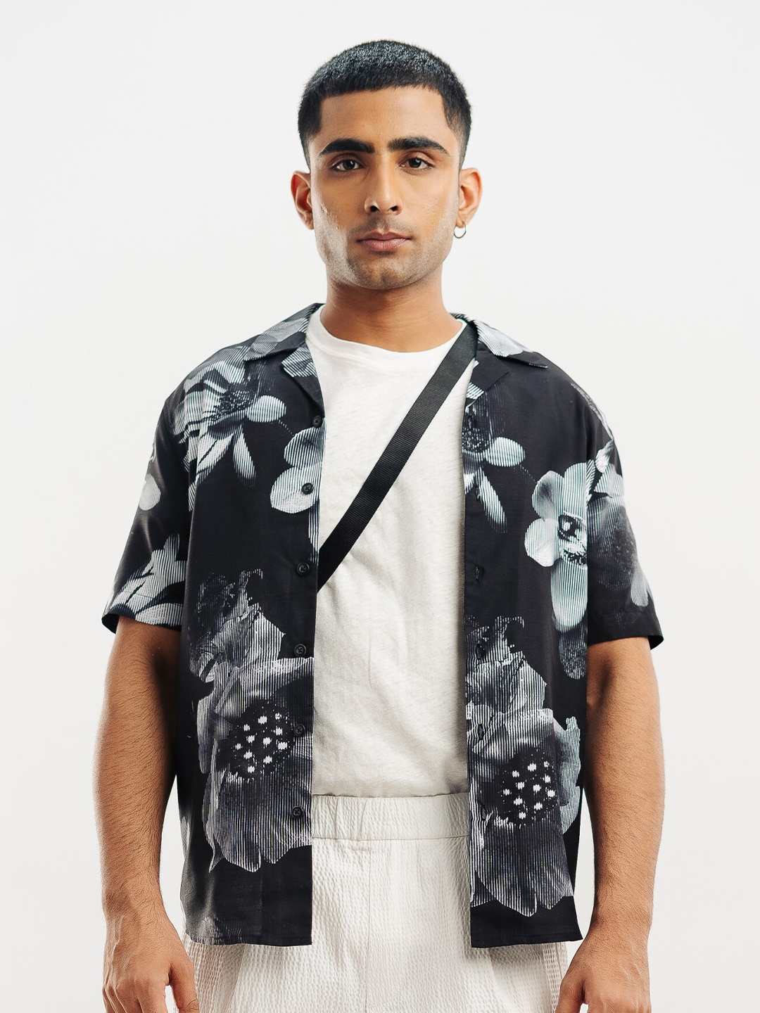 

FREAKINS Floral Printed Spread Collar Short Sleeves Cotton Casual Shirt, Black