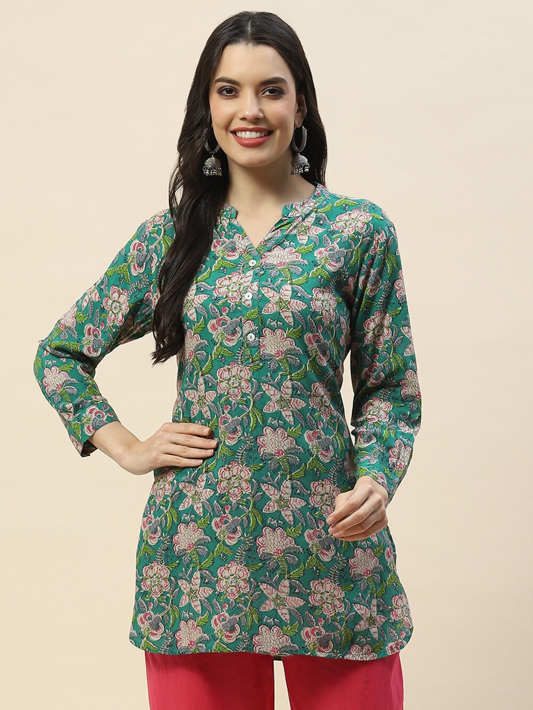 

Meena Bazaar V Neck Floral Printed Cotton Flared Sleeves Thread Work Kurta, Green