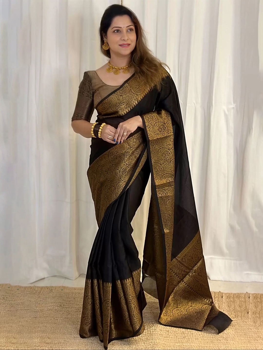 

RadadiyaTRD Ethnic Motifs Woven Design Zari Silk Cotton Saree, Black