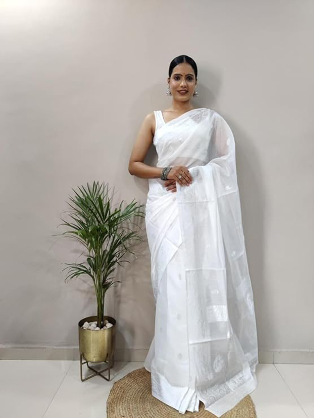 

RadadiyaTRD Ethnic Motifs Woven Design Zari Silk Cotton Saree, White